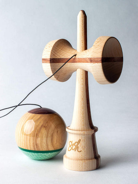 So Kanada Pro Model Kendama by Sweets - YoYoLoco shop